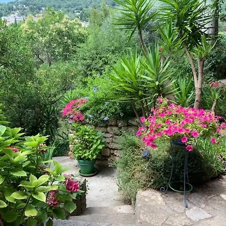 Bed & Breakfast Bastide De La Lauve 3*